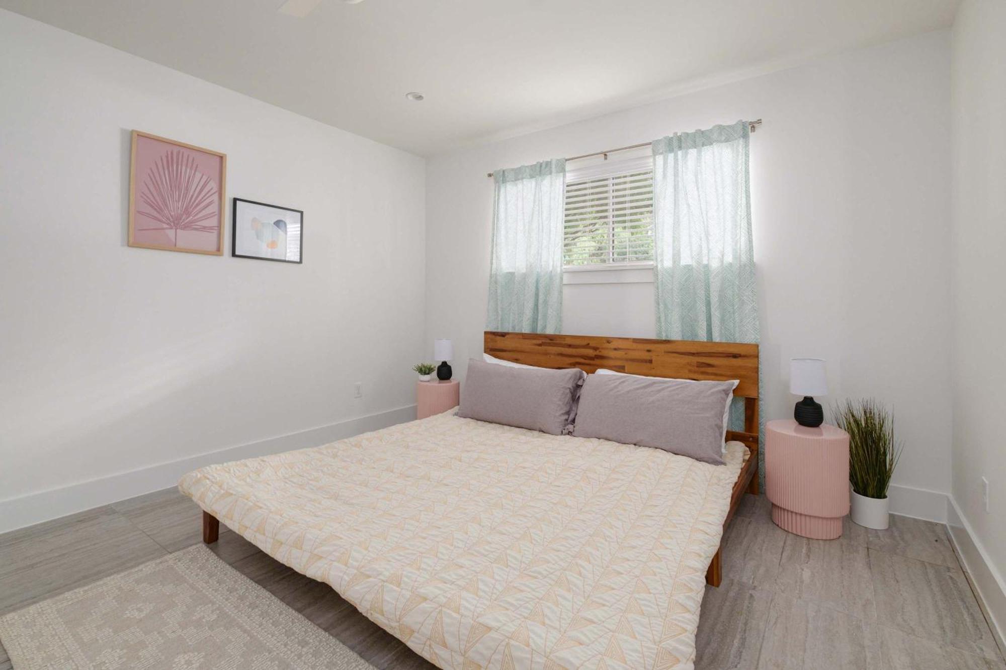 Chic Clarksville 2Br Condo Near Downtown Austin Exterior photo
